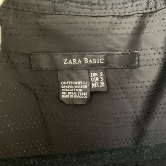 Zara Basic Ruffle Top - Picture 3 of 6